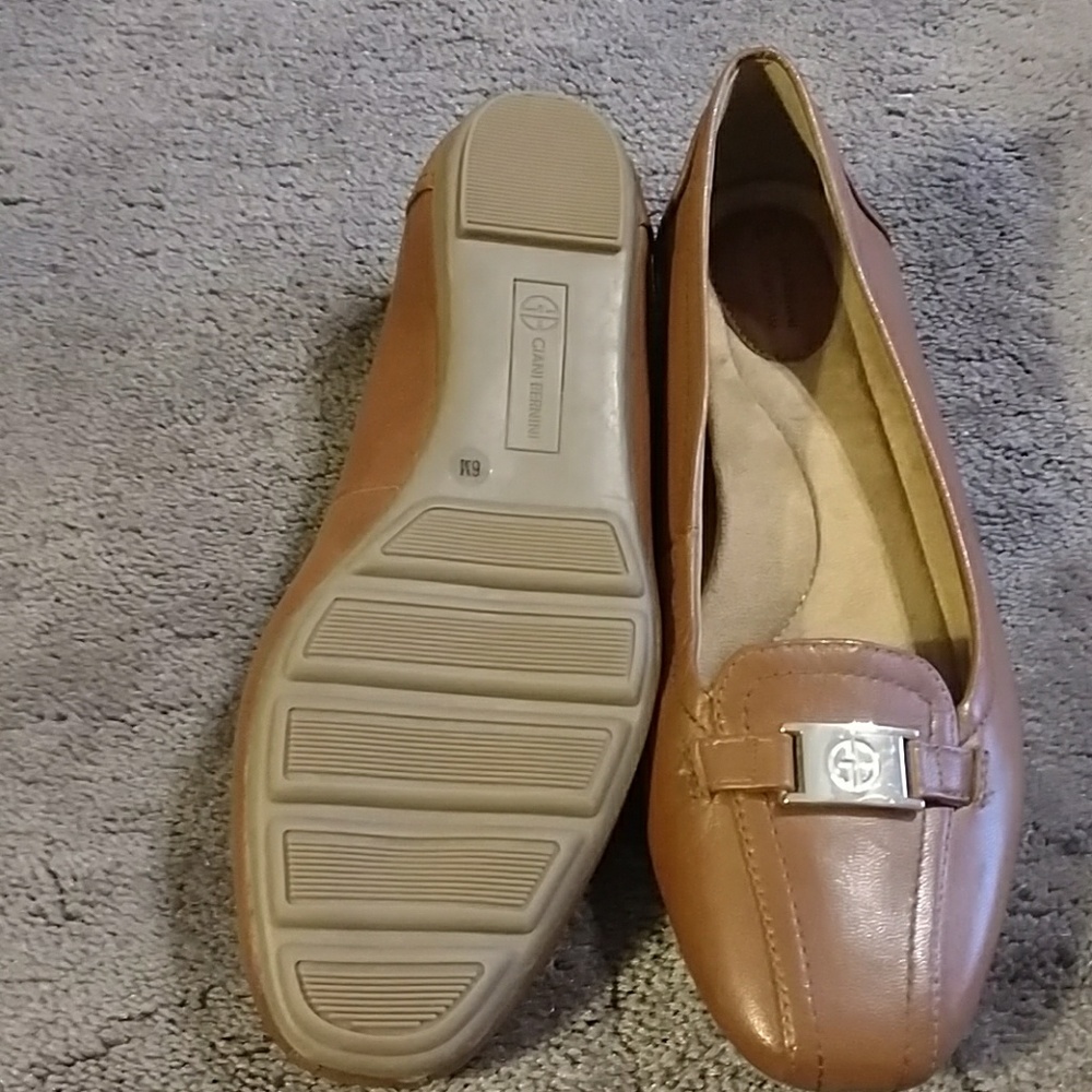 Giani Bernini Tan Flat Women's Shoe Size 6M